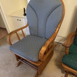 Round Back Towne Square Solid Oak Rocking Chair