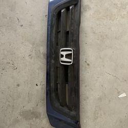 For Sale 97-01 Honda Crv Oem Front Grill /Honda Emblem $30