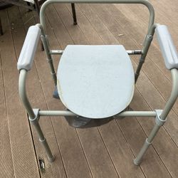 Handicap Commode 350lb Limit