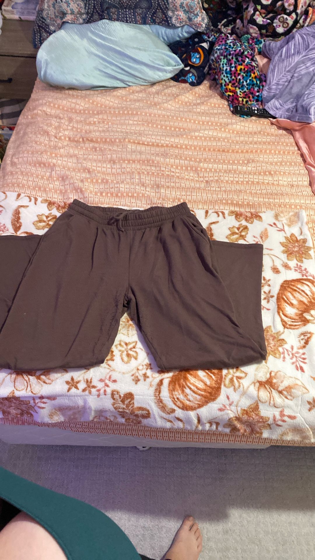 Free X-Large Brown Sweats 
