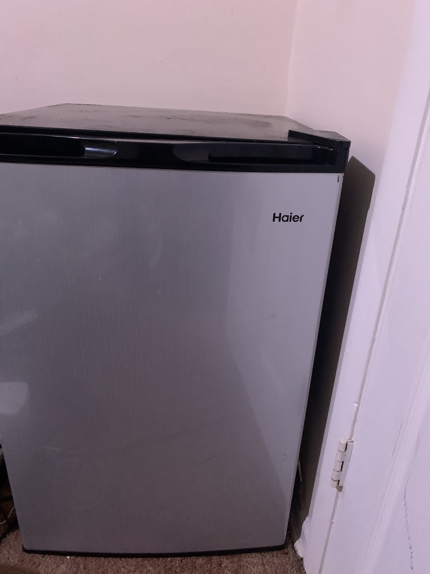 Haier Mini Fridge With Freezer