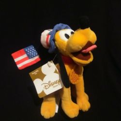 Disney Store Vintage Bean Bag Plushies 4th Of July Pluto The Dog With Flag On Tail.  Disney Store Exclusive Vaulted Edition With Gold Swing Tags