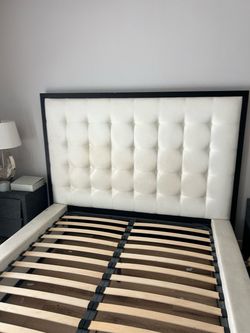 Queen size bed from Modani $200