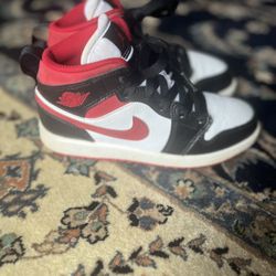 Jordan 1s Kids Size 1.5 Clean Condition Pick Up In Providence’