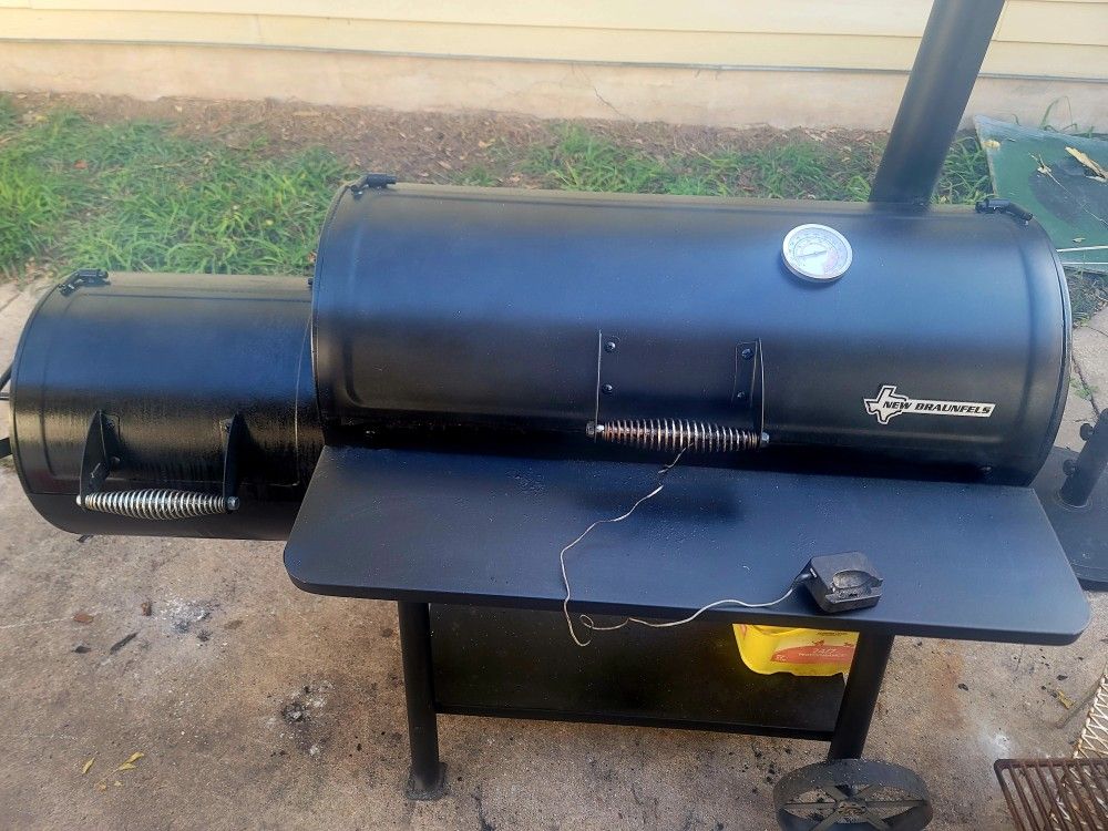 New Braunfels Offset Smoker for Sale in San Antonio, TX OfferUp