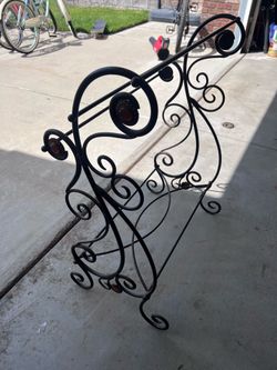 Metal quilt / blanket rack