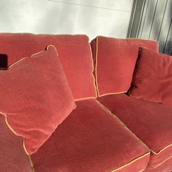 Conover Love Seat VTG Red Grapefruit w/ Yellow Piping 64x32” VGUC LPU ONLY