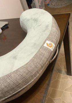 Nursing pillow