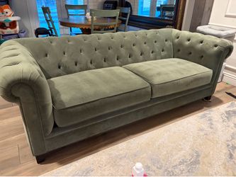 Living Spaces Patterson IV 94” Sofa