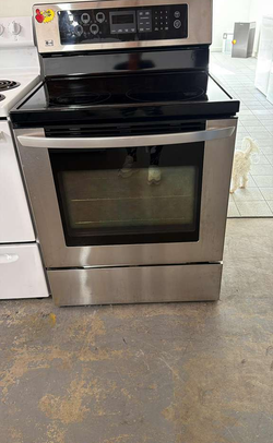 LG Stainless Electric Range – Smooth Top, Digital Controls