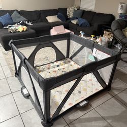 Playpen With Mat 