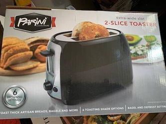 BRAND NEW TOASTER. 🍞🍞🍞
