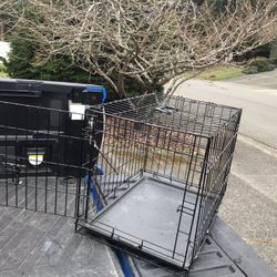 Small Dog Rabbit Kennel Crate Collapsible like New 24” L by 17”W 19”