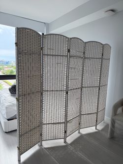 Room divider