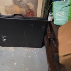 6ft Folding Table With Handle