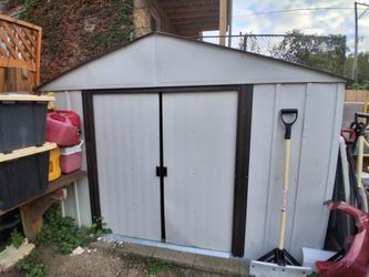 Casita para la yarda para guardar heramienta y otras cosas !!