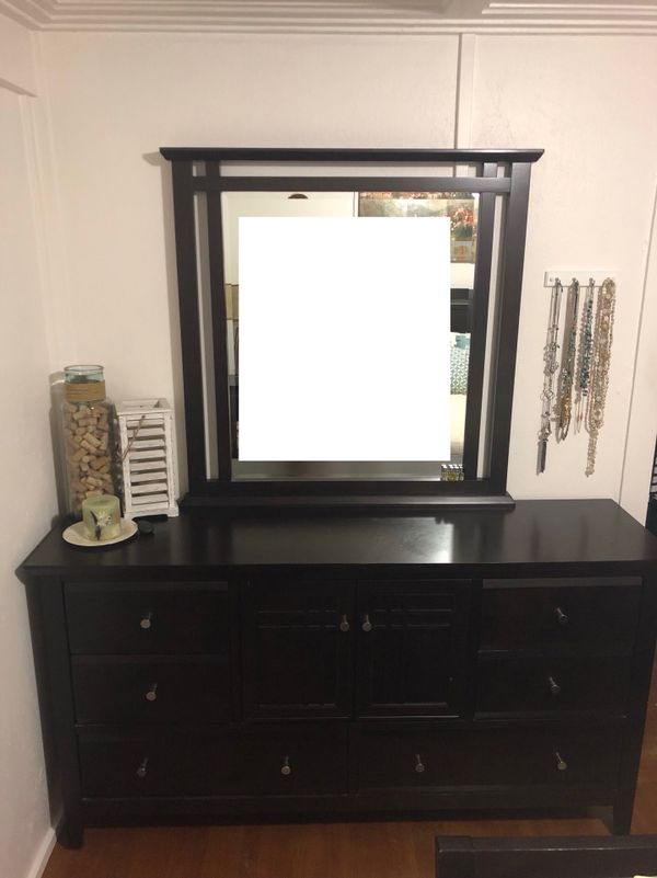 Macy S Edgewater Large Dresser And Mirror For In Palo Alto Ca Offerup