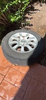 Lexus tire with wheel
