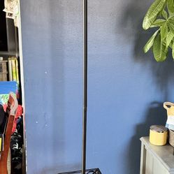 🌟 Stylish 6ft Tall Black Coat Hanger! 🌟