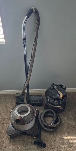 Rainbow vintage Bagless vacuum cleaner  water filtration