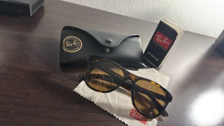 Ray Ban Sunglasses Polarized W/Case