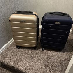 Roller Carry On Size Suitcase 