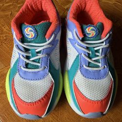 Pumas Kid Size c8 - Colorful Retro Vibe 