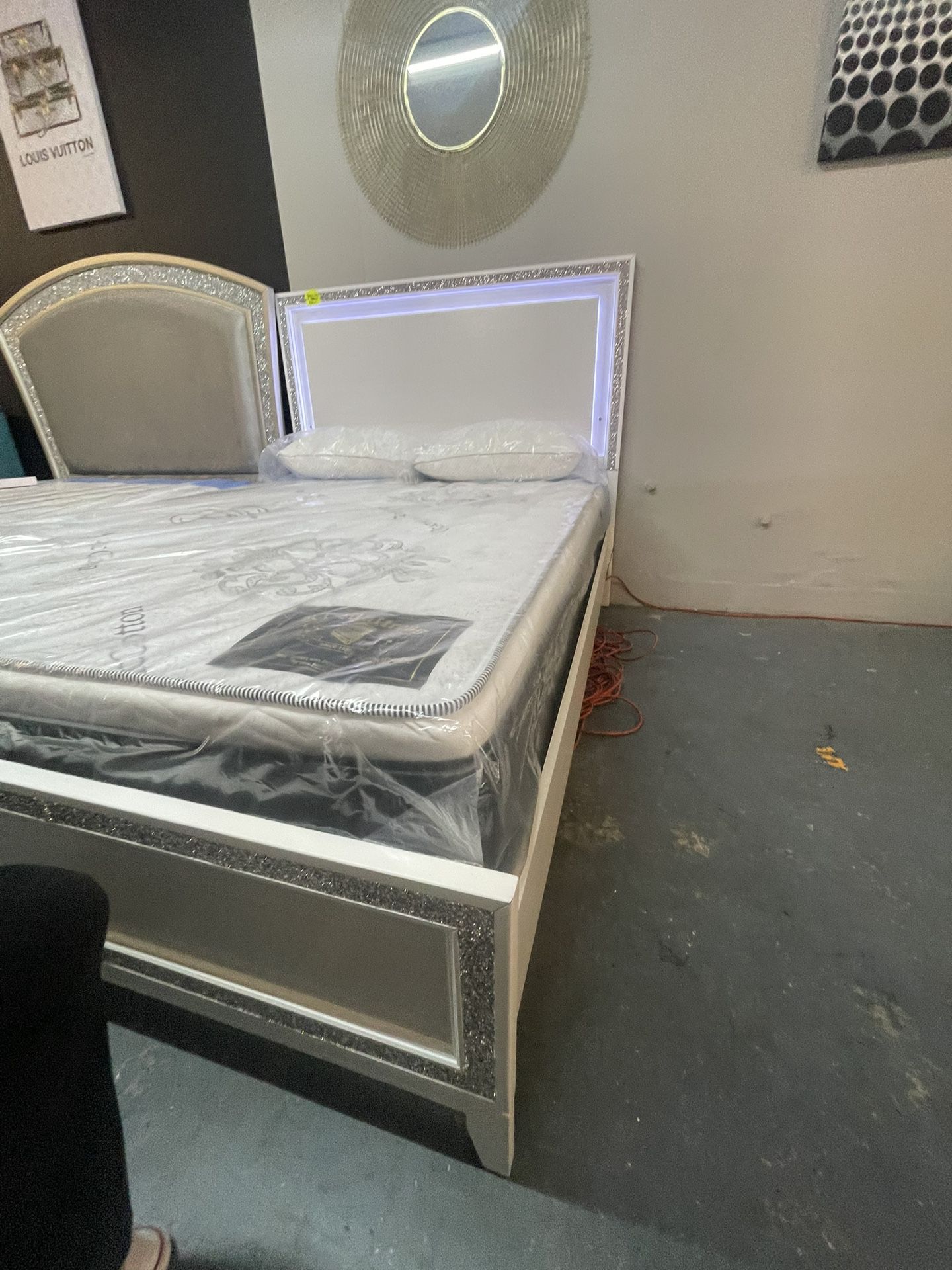 Queen Bed With Mattress
