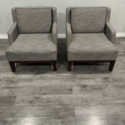 2 MATCHING CHAIRS 