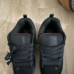DC Men's Court Graffik Skateboarding Shoes Black Medium Width D M US Size 9