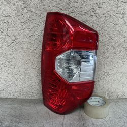 2014 2015 2016 2017 2018 2019 2020 2021 TOYOTA TUNDRA REAR RIGHT PASSENGER SIDE TAIL LIGHT OEM