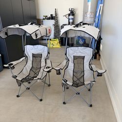 2 Folding Chairs 