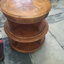 Round Solid Wood End Table With Circle Swivel