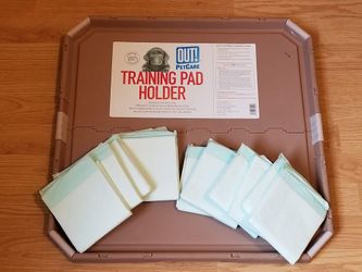 Pet/ Puppy Training Pad Holder with 11 New Disposable Pads