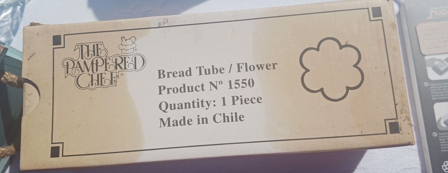 Vintage Pampered Chef Bread Tube- Flower
