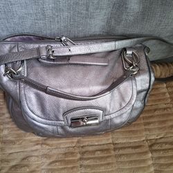 EXCELLENT CONDITION AUTHENTIC LEATHER COACH PURSE 70$