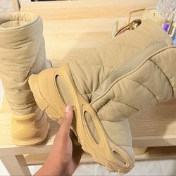 Adidas  YEEZY NSLTD BOOT (Rare)