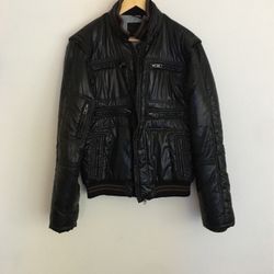 Men’s And Women’s Puffy Jacket With Snap On Hood