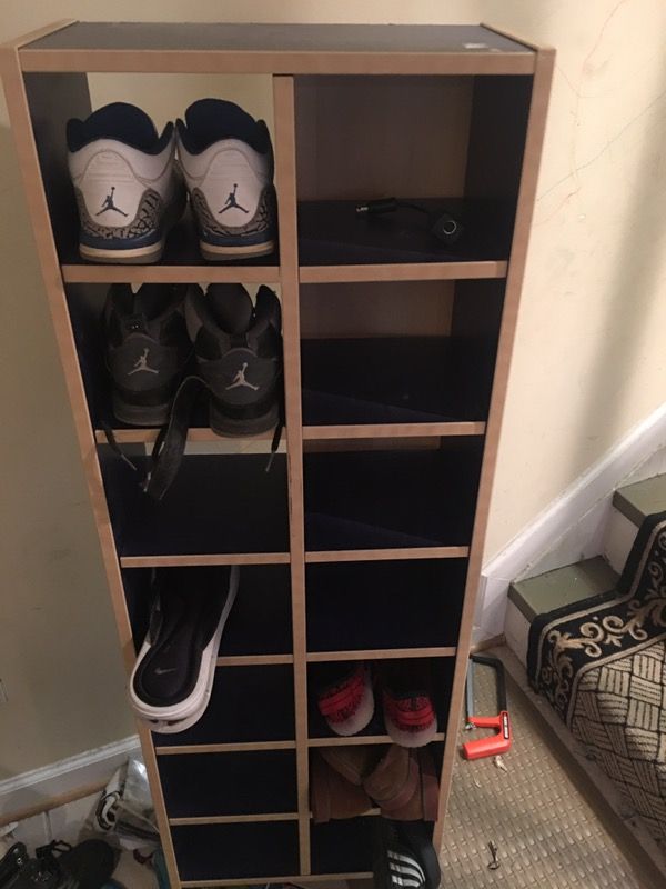 Kids shoe cubby