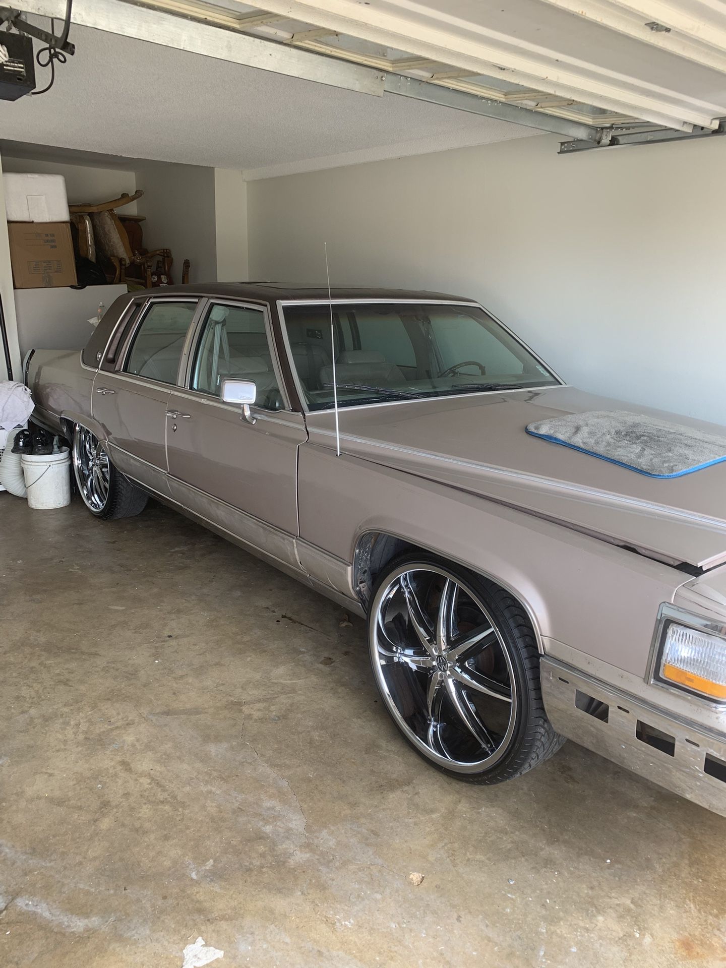 1992 Cadillac Brougham