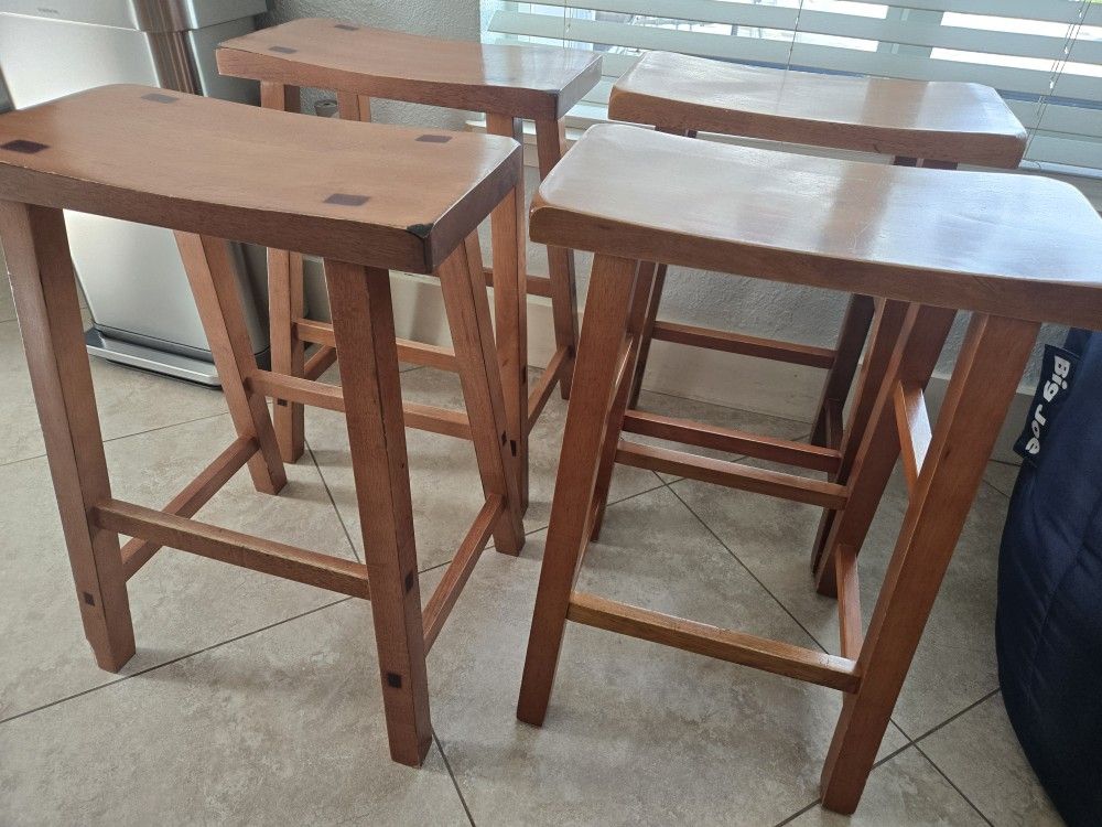 Set Of 4 Stools Counter Height 