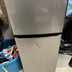 Galanz 4.6. Cu ft Two Door Mini Refrigerator with Freezer, Stainless Steel, New, Width 19.13"