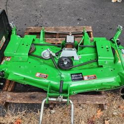 JOHN DEERE 54D DRIVE-OVER AUTO-CONNECT MOWER DECK FOR 1000 SERIES
WITH BAGGING SYSTEM MCS20
