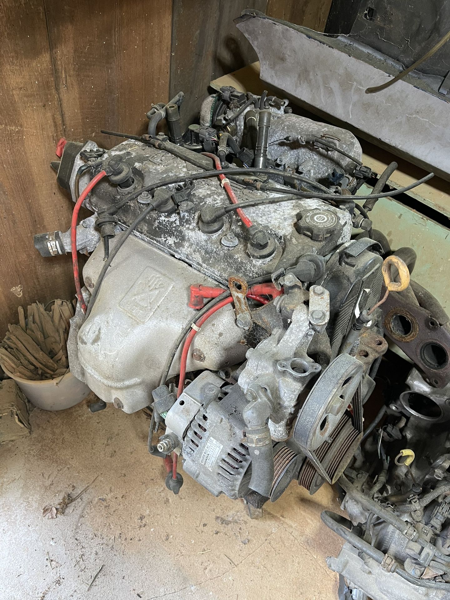 98-02 4-cylinder (2.3L) Honda motor