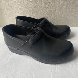 Dansko Black Leather Clogs Professional Mule Size 41/9.5