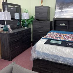 💥HUGE Blowout Furniture Sale!💥Brand New 5PC KING Size Bedroom SET! $50 Down Takes It Home Today!