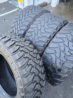 4 used tires Lt35x12.50r20 
3 Toyo MT Open Country 
1 Dirt Comander $299.00