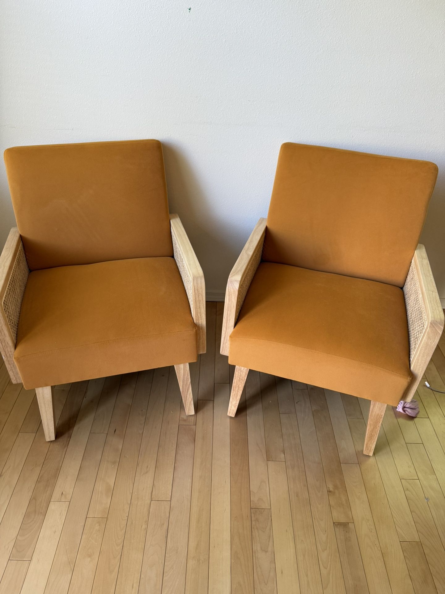 Accent Chairs
