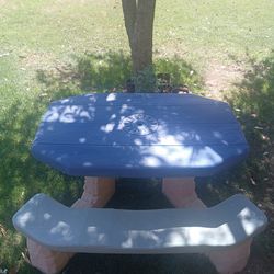 Step 2 kids pick nick table