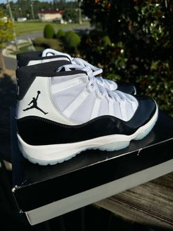 Air Jordan 11 Retro Concord Size 10 Men’s